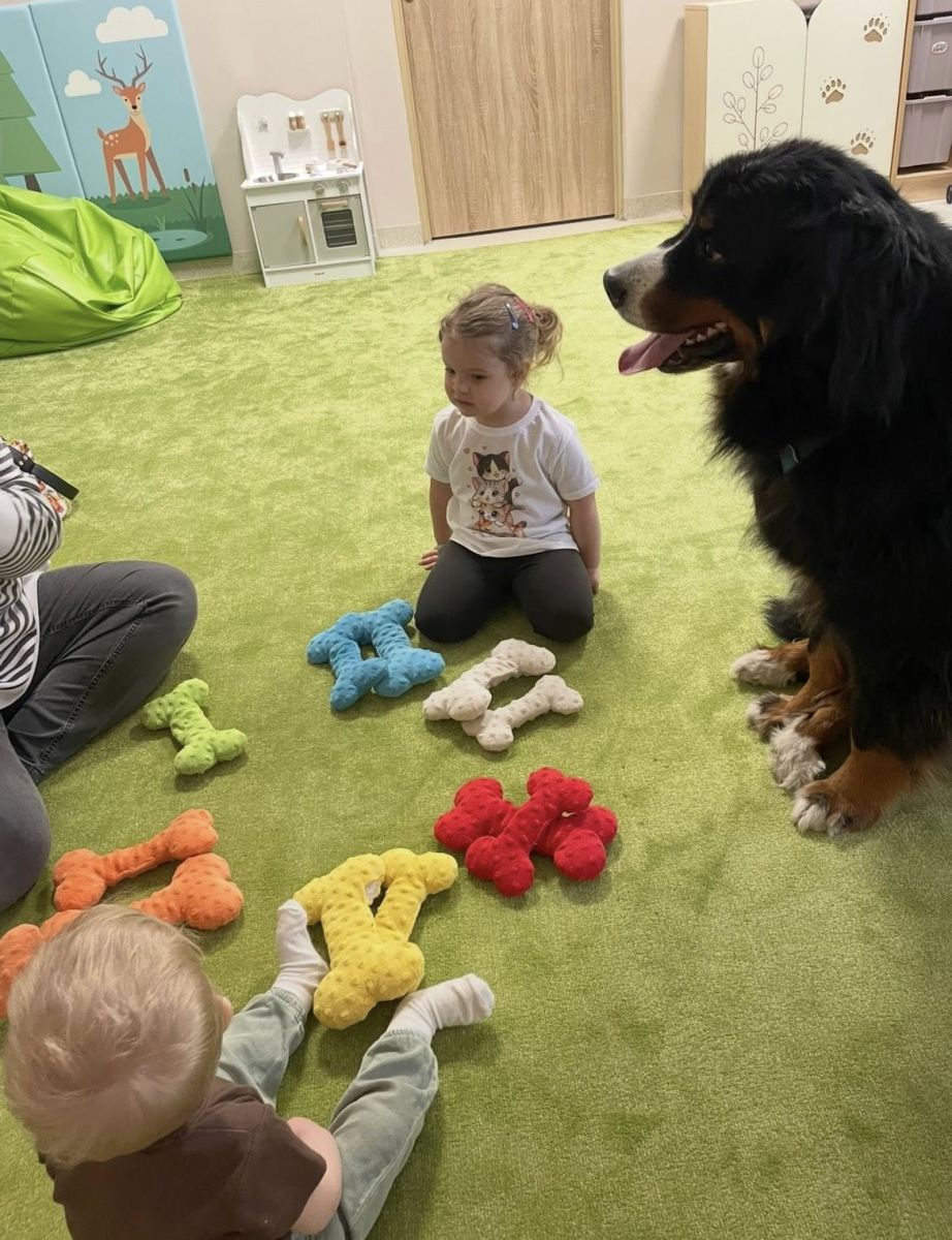 Zdjęcie: Dogoterapia w naszym żłobku